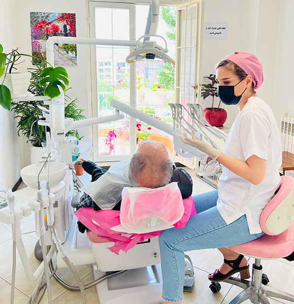 مطب دندانپزشکی دکتر راشین آریان فر