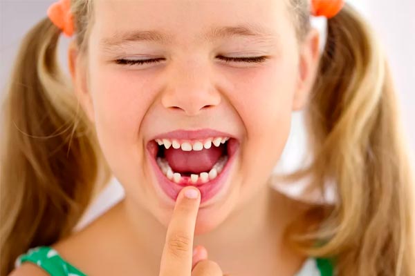 توصیه‌ها و نکات مهم کشیدن دندان در خانه
