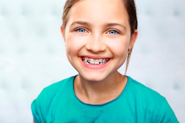 چرا ارتودنسی در سنین پایین‌تر بهتر است